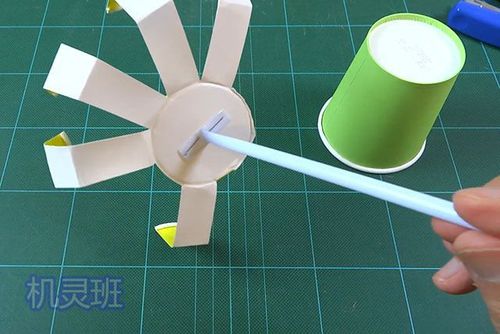 科学小制作:纸杯儿童手工制作可以伸缩的机械手玩具(步骤图解)